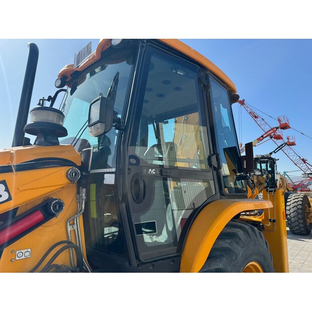 2024 JCB 3DX-45692299