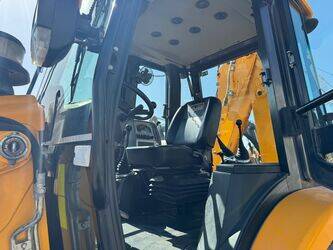 2024-jcb-3dx-1426595-45692300