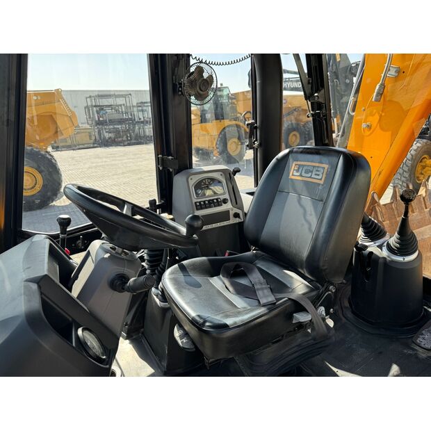 2024 JCB 3DX-45692301