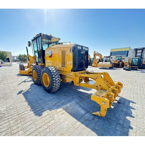 2024 كاتربيلر 140GC-45692318