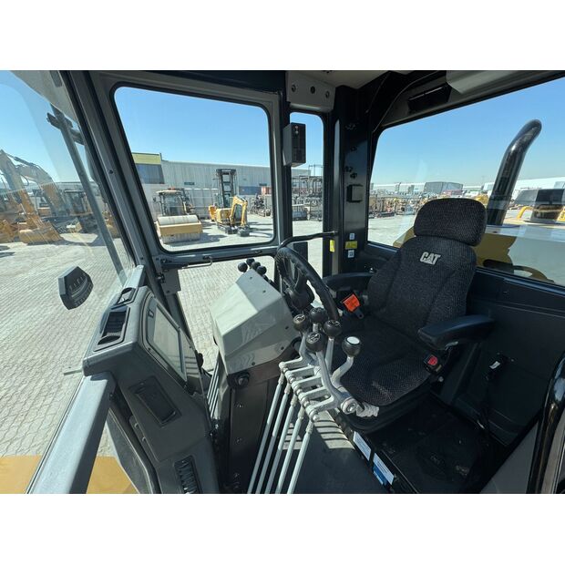 2024 كاتربيلر 140GC-45692323