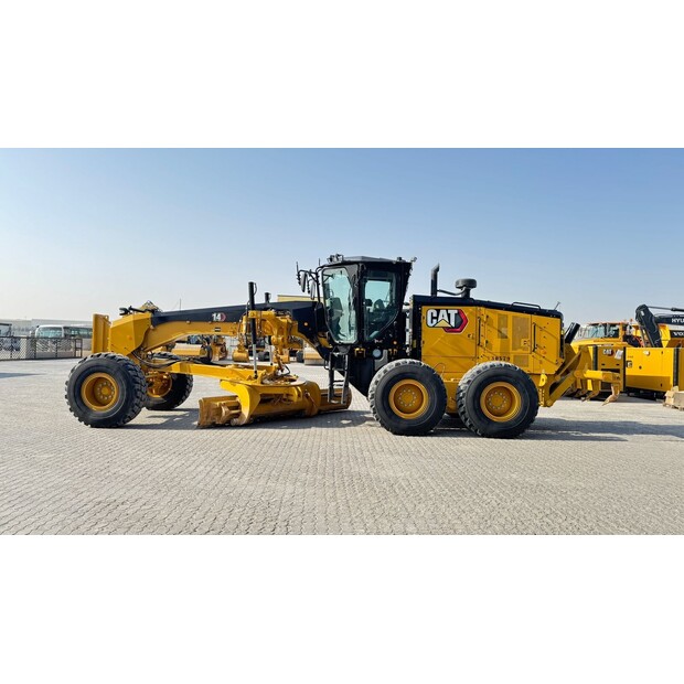 2024 Caterpillar 14-45692330