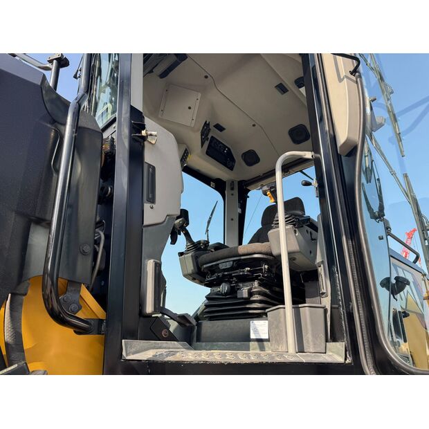 2024 Caterpillar 14-45692335