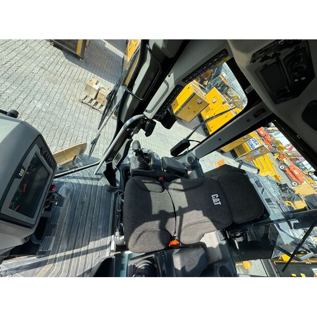 2024 Caterpillar 14-45692337