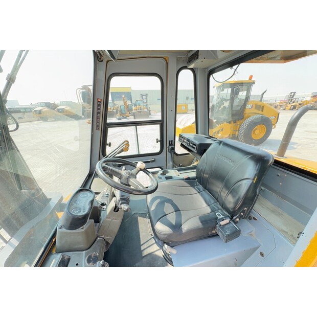 2013 هيونداي 50DF-7-45692349