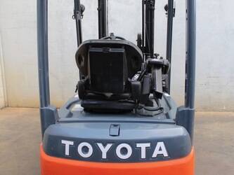 2019-toyota-8fbe16t-1426601-45692365