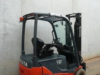 2017-toyota-8fbe16t-1426622-45692455