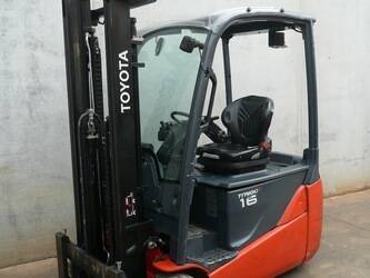 2017-toyota-8fbe16t-1426622-45692456