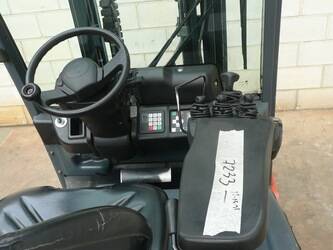 2017-toyota-8fbe16t-1426622-45692464