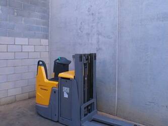 2018-jungheinrich-erd-220-290-dt-1426629-45692500