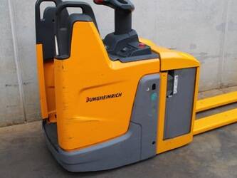 2018-jungheinrich-ere-125-li-ion-1426634-45692528