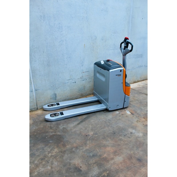 2017 Still EXU 20-45692550