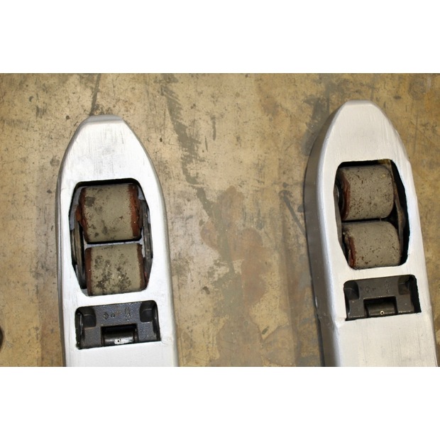 2017 Still EXU 20-45692556