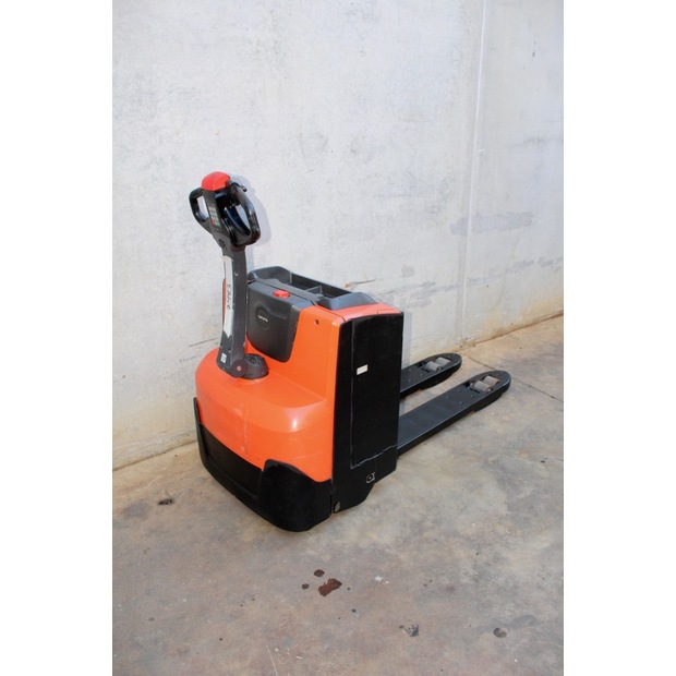 2020 BT LWE 200-45692570