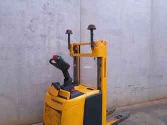 2013-jungheinrich-erc-216-240-zt-45692577