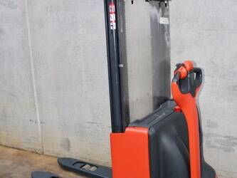 صورة ل رافع منصات للمشاة 2009 ليندي L 10