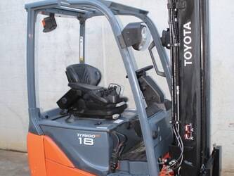 صورة ل 2017 تويوتا 8FBEK18T