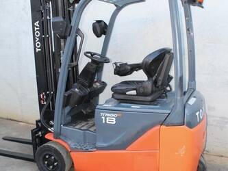 2017-toyota-8fbek18t-45692623