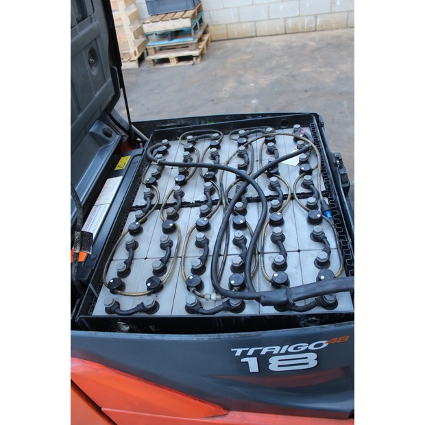 2017 Toyota 8FBEK18T-45692626