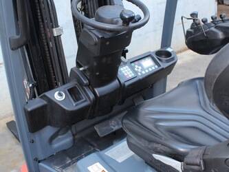 2017-toyota-8fbek18t-45692629