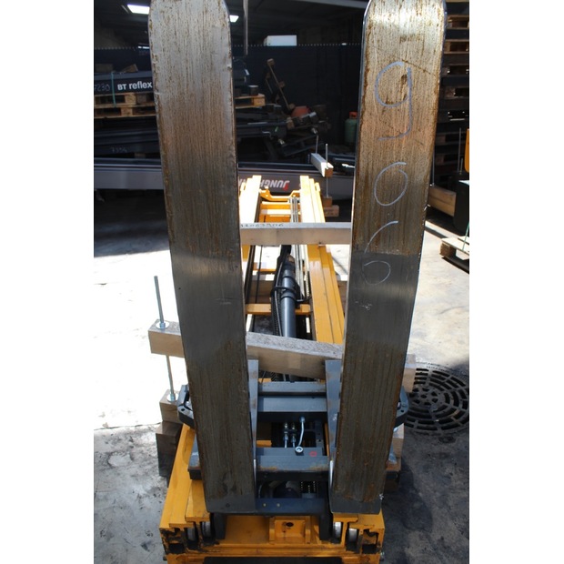 2010 Jungheinrich ETV 214 872 DZ-45692646