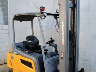 Image de Chariots élévateurs électriques 2019 Jungheinrich EFG 318 600 DZ LI-ION À vendre à Espagne