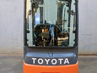 2017-toyota-8fbe15t-1426678-45692803