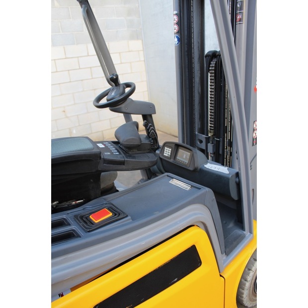 2018 Jungheinrich EFG 220 550 DZ-45692837