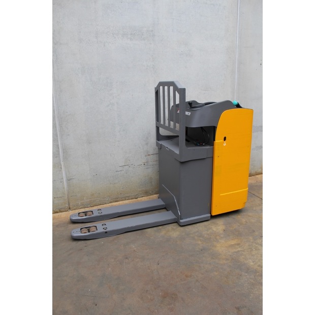 2020 Jungheinrich ESE 120-45692861