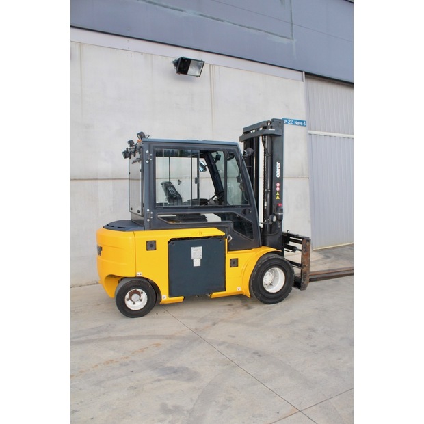 2019 CARER R 60 H2-45692898