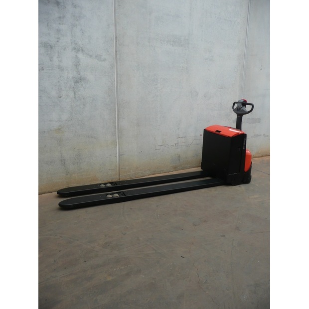 2016 BT LWE 180-45693144