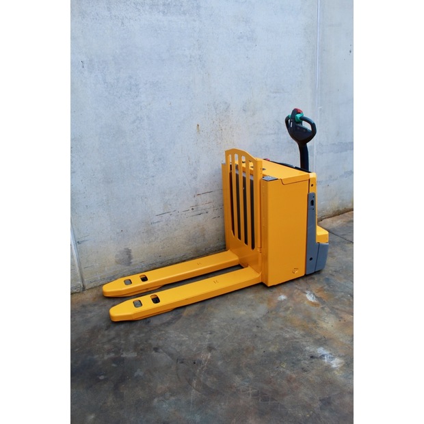 2021 جنجهينريتش EJE C20-45693156