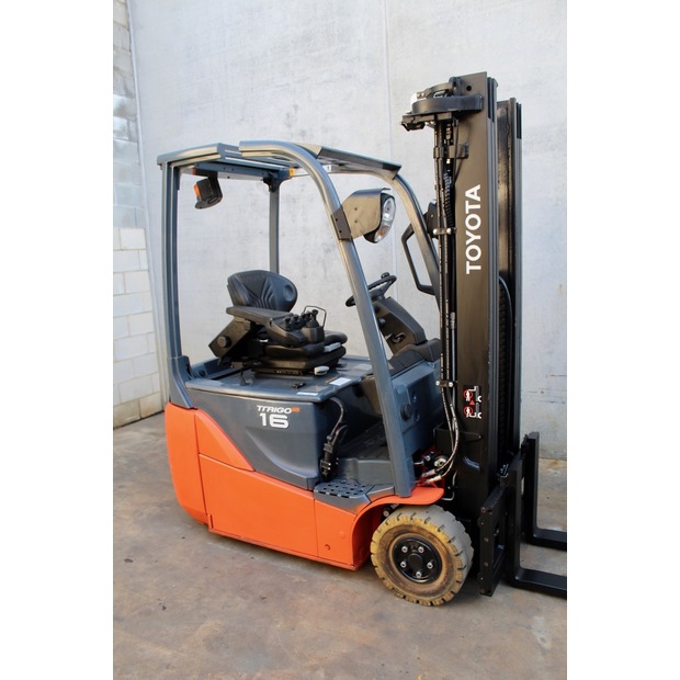 2017 Toyota 8FBEK16T-45693238