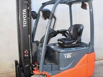 2017-toyota-8fbek16t-1426752-45693240