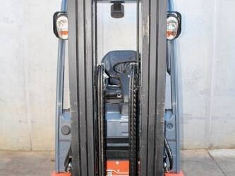 2017-toyota-8fbek16t-1426752-45693242