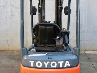 2017-toyota-8fbek16t-1426752-45693243