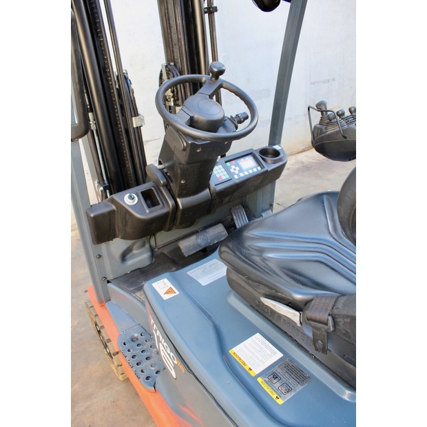 2017 Toyota 8FBEK16T-45693247