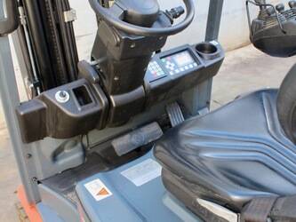 2017-toyota-8fbek16t-1426752-45693247