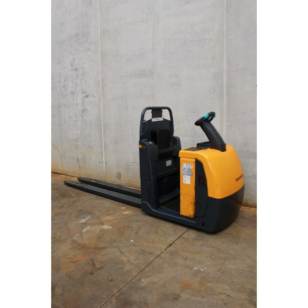 2015 Jungheinrich ECE 225-45693249