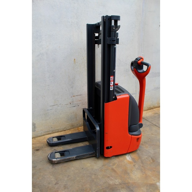 2016 ليندي L 10-45693314