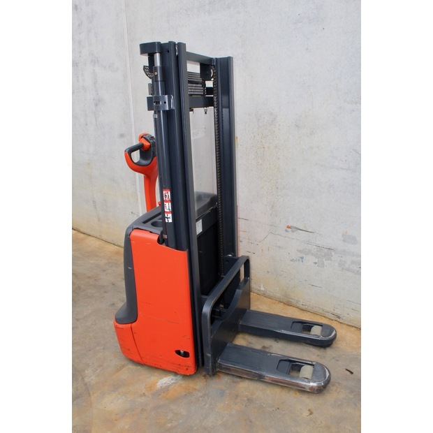 2016 ليندي L 10-45693316