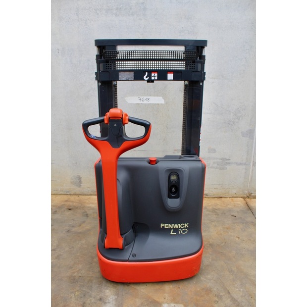 2016 ليندي L 10-45693317