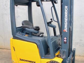 Image de Chariots élévateurs électriques 2013 Jungheinrich EFG 215 330 ZZ À vendre à Espagne