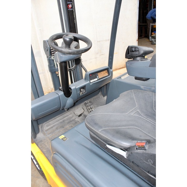 2013 Jungheinrich EFG 215 330 ZZ-45693330