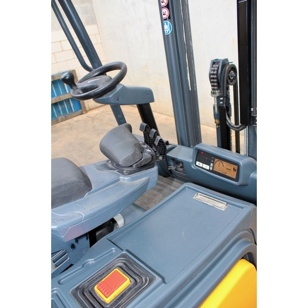 2013 Jungheinrich EFG 215 330 ZZ-45693331