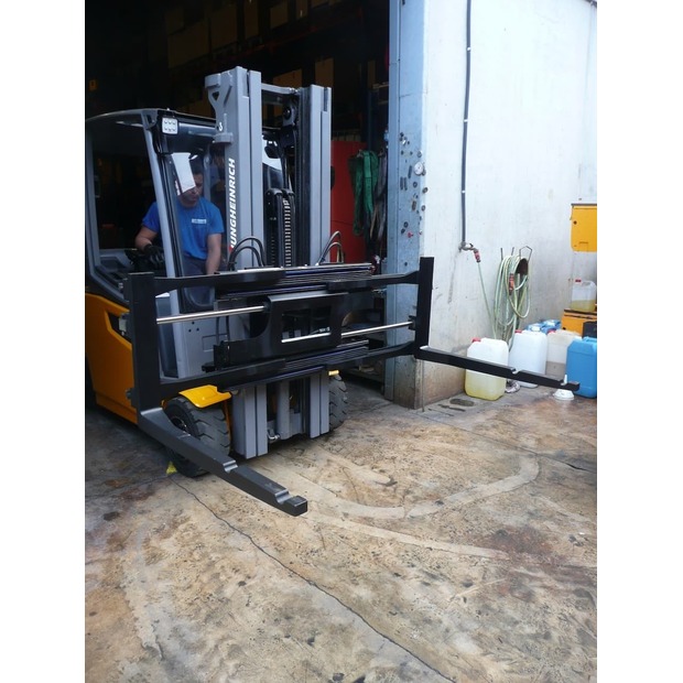 2017 Other OTHERS-45693343