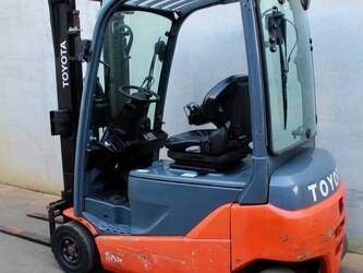 2016-toyota-8fbm16t-1426788-45693444