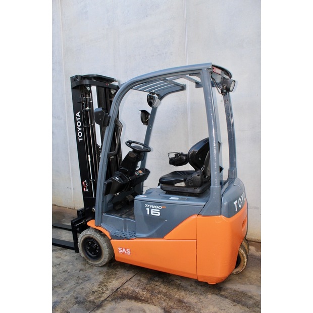 2018 Toyota 8FBEK16T-45693461