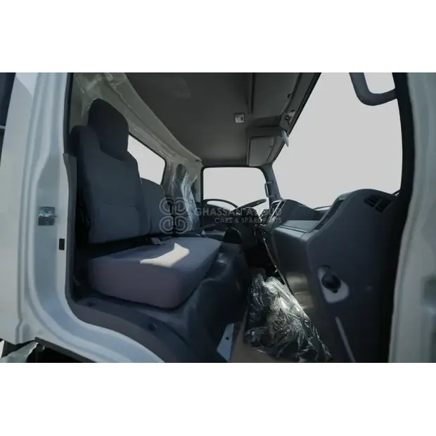 2026 Isuzu NPR-45693582