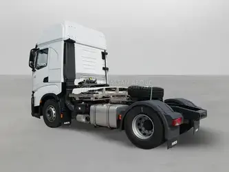 2023-iveco-as440s48t-45693703